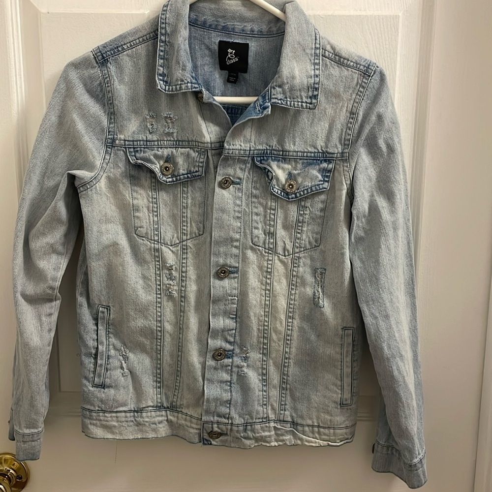 Light Weight Distressed Jean Jacket